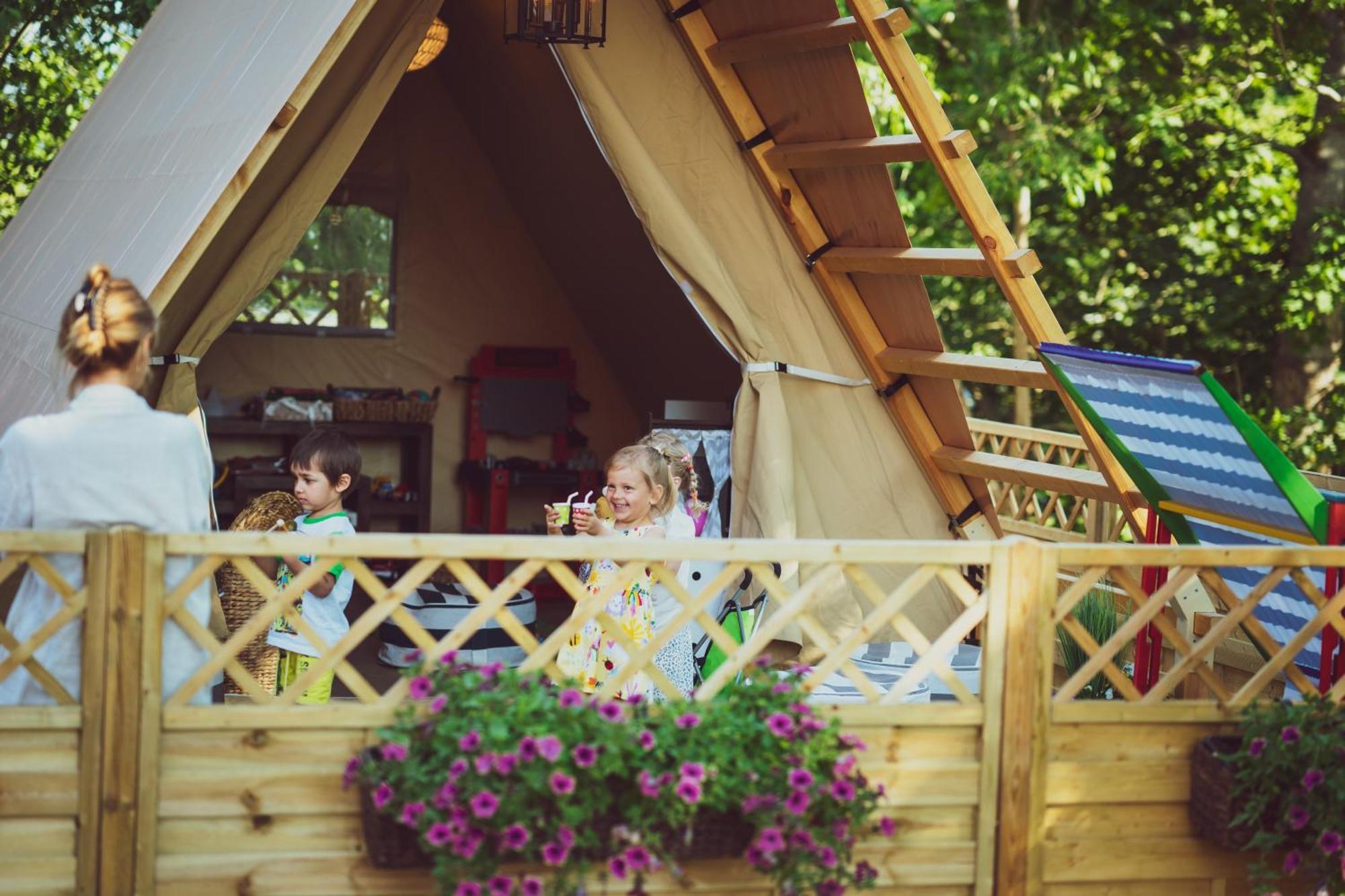 Hotel Mia Glamping Orissaare Zewnętrze zdjęcie